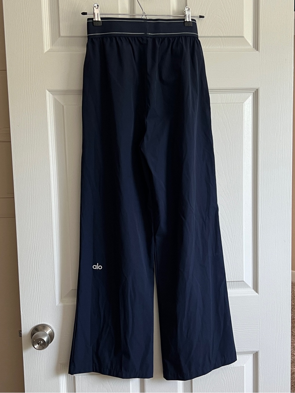 ALO Yoga Suit Up Trouser - Picture 6 of 14